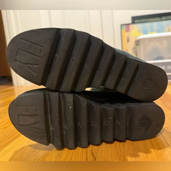 Fly London Green Suede Ankle Boots, Sz 9.5 - Picture 5 of 5